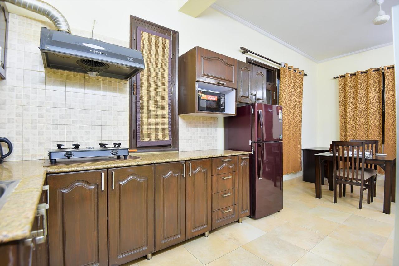 Studio Serviced Apartments Near Fortis Hospital Гургаон Екстериор снимка