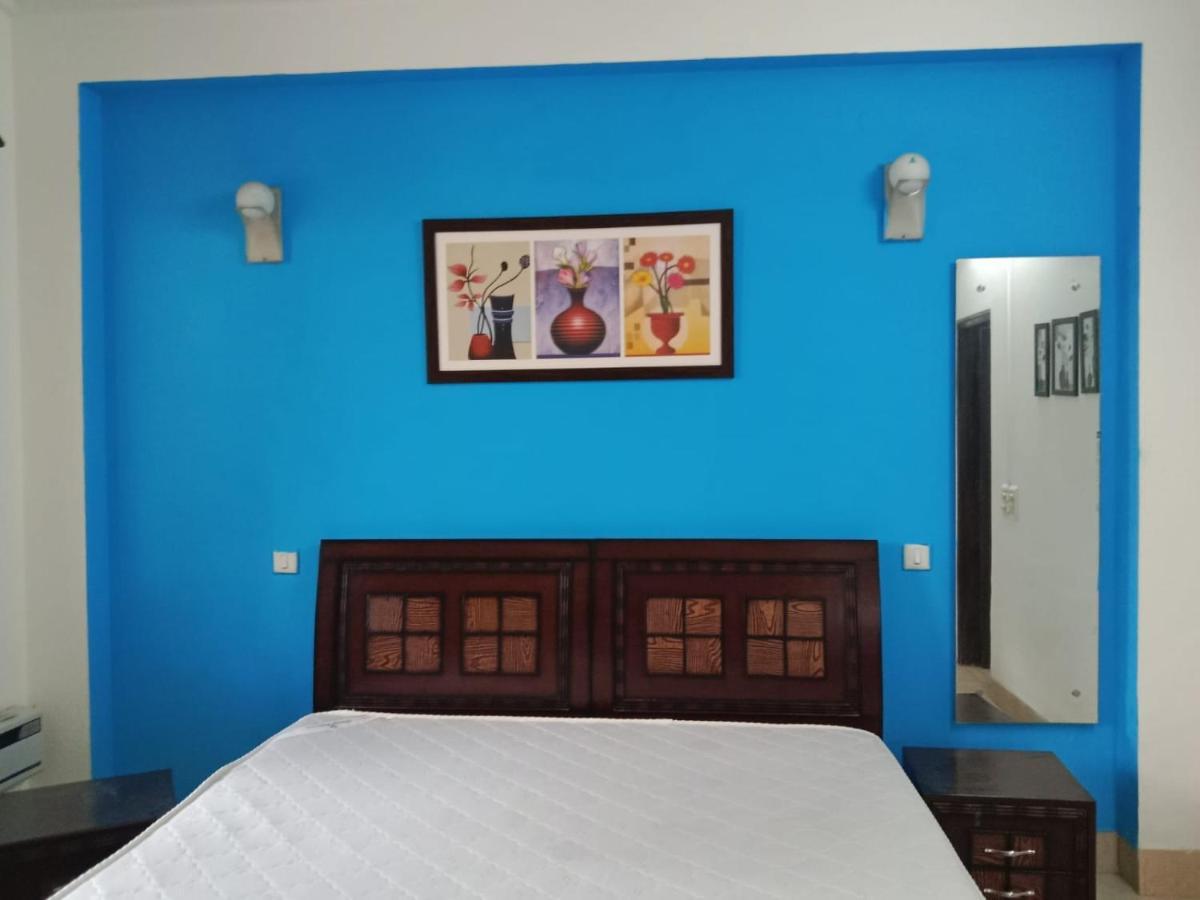 Studio Serviced Apartments Near Fortis Hospital Гургаон Екстериор снимка