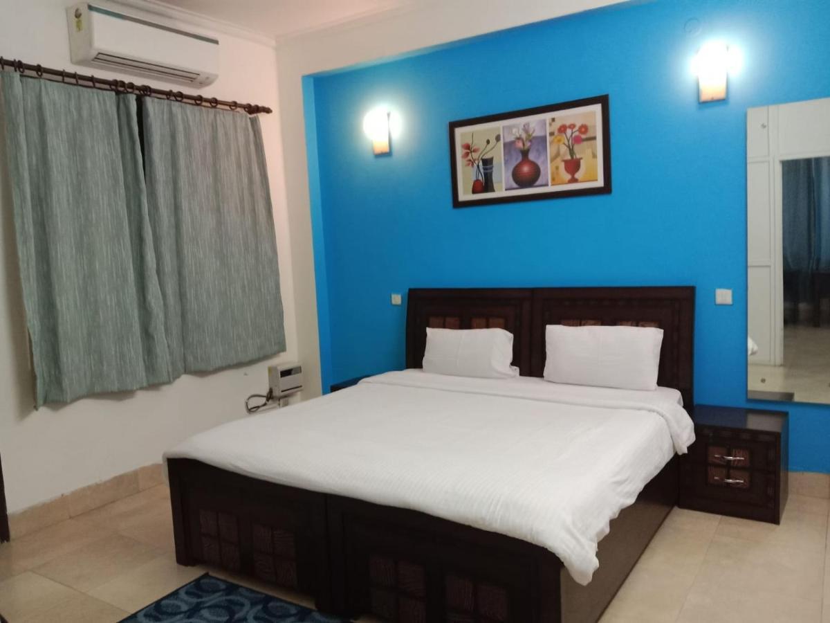 Studio Serviced Apartments Near Fortis Hospital Гургаон Екстериор снимка